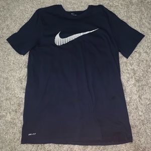 Nike T-Shirt, Size XL, Slim Fit
